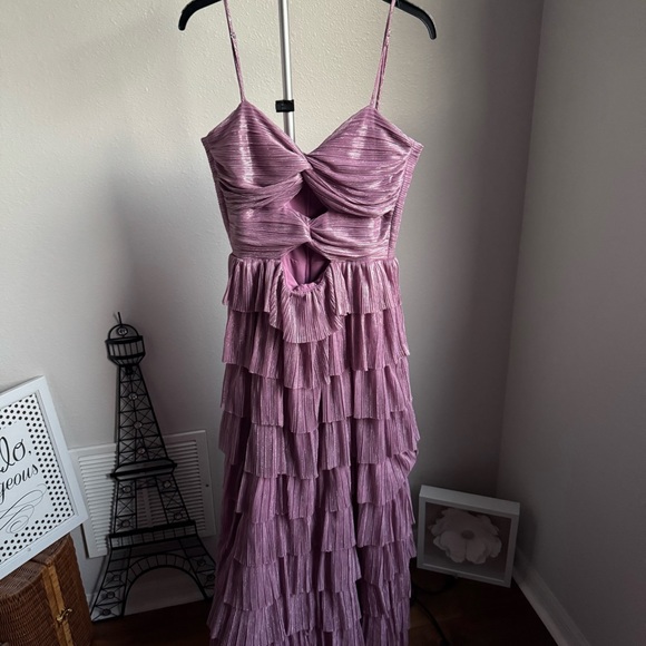 NWT Gianni Bini Grace Metallic Plisse Sweetheart Neck Cut-Out Tiered Dress Sz 8 - Picture 3 of 10